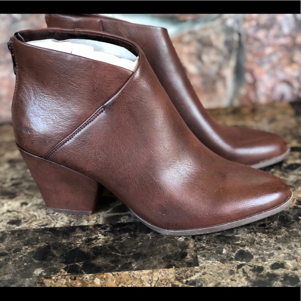 b.o.c. Macey Women's Bootie - Picture 3 of 11